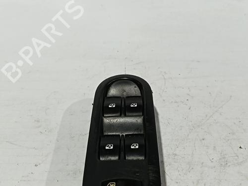 Used Left front window switch RENAULT SCÉNIC II (JM0/1_) [2003-2010]  30040988
