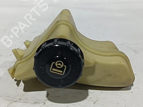 Used Power steering reservoir RENAULT CLIO II (BB_, CB_) [1998-2016]  30041277