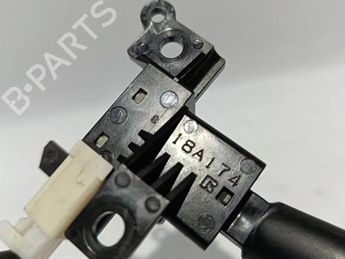 Steering wheel controls TOYOTA AURIS Estate (_E18_) 1.8 Hybrid (ZWE186_, ZWE186R, ZWE186H) | BP30041996E15 