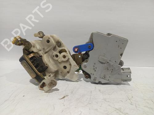 Used Front right lock NISSAN TERRANO II (R20) [1992-2007]  30042497