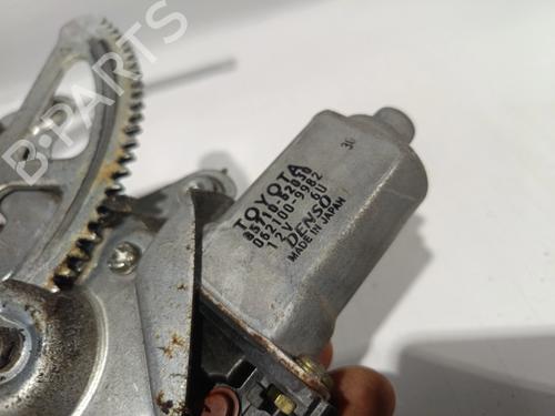 Alzavetro anteriore destra TOYOTA YARIS (_P1_)  | BP30042646C23