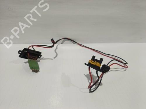 Used Heater resistor RENAULT CLIO III (BR0/1, CR0/1) [2005-2014]  30043064