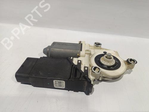 Used Right front window motor VW GOLF IV Van (1J1) [1997-2004]  30084014