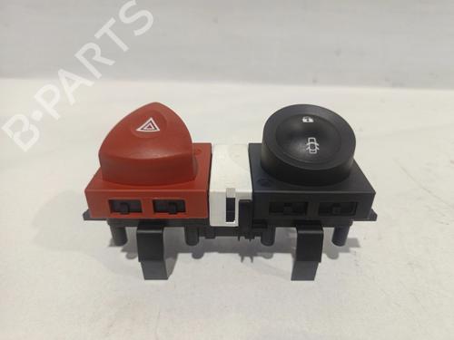 Used Warning switch RENAULT MEGANE II (BM0/1_, CM0/1_) [2001-2012]  30728637