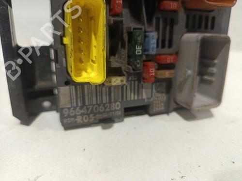 Fuse box PEUGEOT PARTNER Box Body/MPV | BP30848805E1
