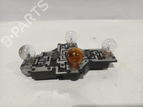Używane Oprawka żarówki RENAULT SCÉNIC I MPV (JA0/1_, FA0_) [1999-2010]  31064534