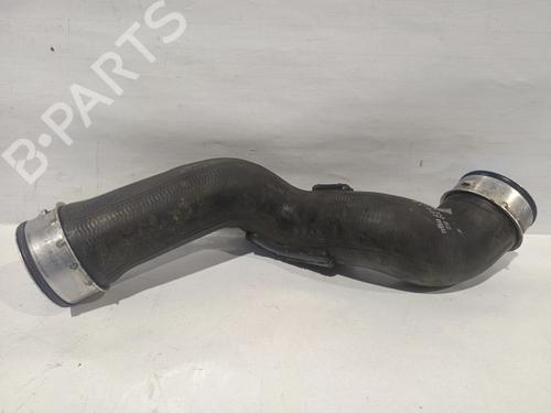 Intercooler-rør  MERCEDES-BENZ C-CLASS (W203) C 200 CDI (203.007) (122 hp) 31381557