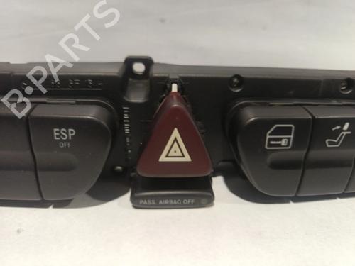 Warning switch MERCEDES-BENZ C-CLASS (W203) C 200 CDI (203.007) | BP31572847I22 - Image 2
