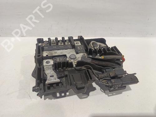 Sikringsdåse OPEL CORSA E (X15) 1.3 CDTI (08, 68) (95 hp) 31572911