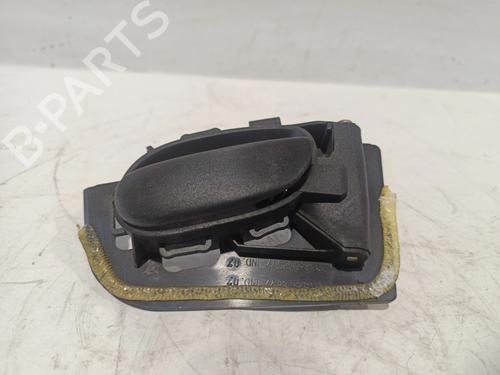 Højre fortil invendig håndtag PEUGEOT 206 Hatchback (2A/C) 1.4 HDi eco 70 (68 hp) 31667644