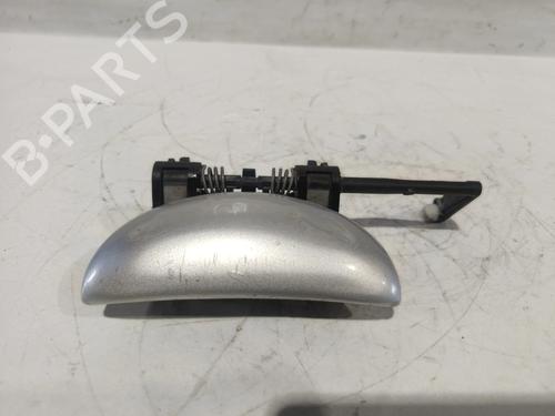 front-left-exterior-door-handle-peugeot-206-hatchback-2ac-1998-1999-2000-2001-2002-2003-2004-2005-2006-2007-2008-2009-2010-2011-2012-31667643 main image