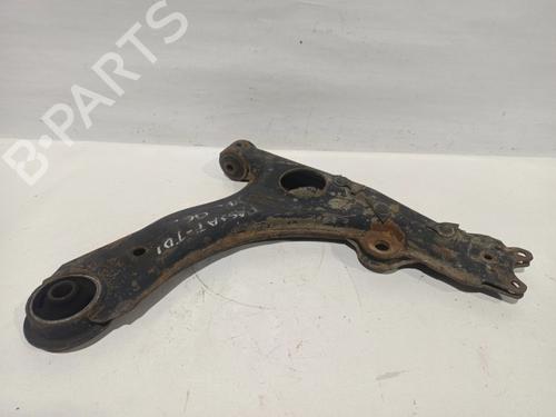 Venstre fortil bærearm VW PASSAT B3/B4 (3A2, 35I) 1.9 TDI (90 hp) 31759908
