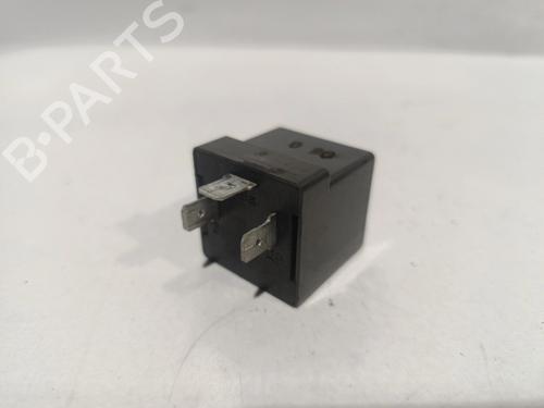 switch-citroen-saxo-hatchback-van-s3_-1997-1998-1999-2000-2001-2002-2003-31860771 main image