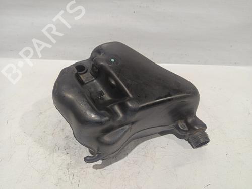 Used Windscreen washer tank CITROËN SAXO Hatchback van (S3_) [1997-2003]  31860800