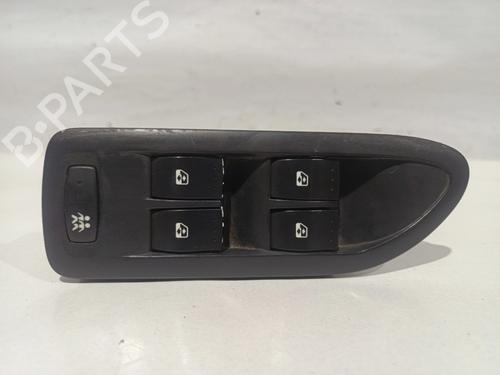 Used Left front window switch Left front window switch RENAULT LAGUNA II Grandtour (KG0/1_) 1.9 dCi (KG0G) (120 hp) 32000072 32000072