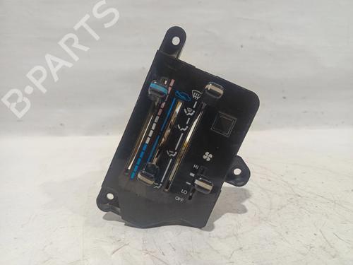 Used Climate control TOYOTA HIACE III Bus (_H5_, _H6_, _H7_, _H8_, _H9_) [1982-2007]  32140562