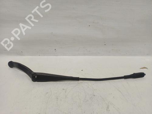 front-windshield-wiper-arm-opel-corsa-d-s07-2006-2007-2008-2009-2010-2011-2012-2013-2014-2015-32156749 main image
