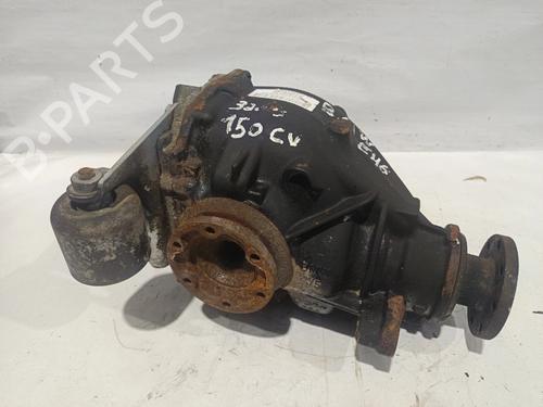 Used Front differential MITSUBISHI PAJERO II Canvas Top (V2_C, V4_C) 2.5 TD 4WD (V24C) (99 hp) 32167809
