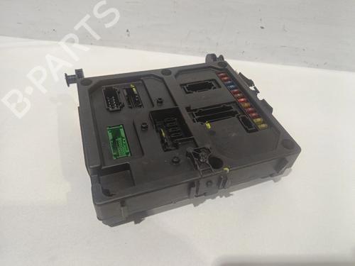 Used Fuse box VW SHARAN (7M8, 7M9, 7M6) 1.9 TDI (110 hp) 32173641