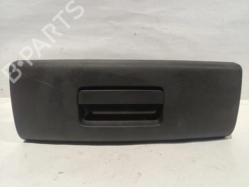 Handskerum Handskerum VW GOLF VII (5G1, BQ1, BE1, BE2) 1.6 TDI (105 hp) 32189668 32189668