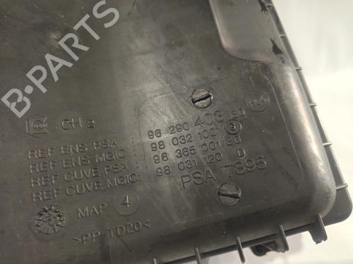 Air filter box CITROËN C5 I (DC_) 2.2 HDi (DC4HXB, DC4HXE) | BP32364793M87 