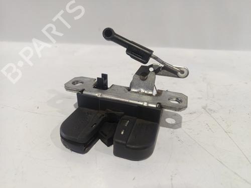Used Tailgate lock VW POLO IV (9N_, 9A_) 1.2 12V (64 hp) 32404912