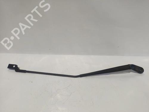Used Front windshield wiper arm Front windshield wiper arm VW POLO IV (9N_, 9A_) 1.2 12V (64 hp) 32412429 32412429