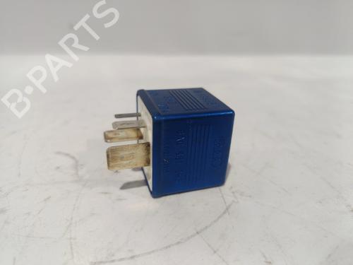 switch-audi-a4-b5-8d2-1994-1995-1996-1997-1998-1999-2000-2001-32506357 main image