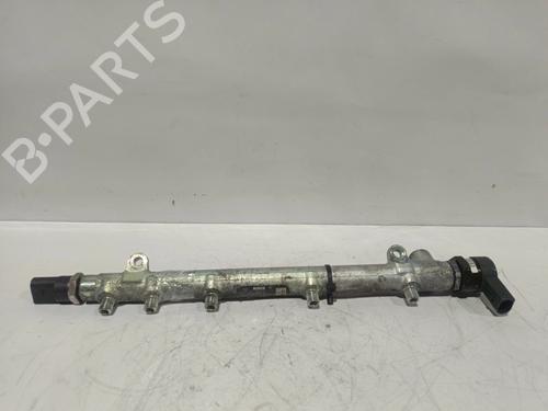 Used Injection rail Injection rail MERCEDES-BENZ C-CLASS (W203) C 200 CDI (203.007) (122 hp) 31621235 31621235
