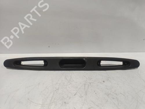 Used Tailgate handle Tailgate handle LANCIA Y (840_) 1.2 16V (840AD) (86 hp) 33028292 33028292
