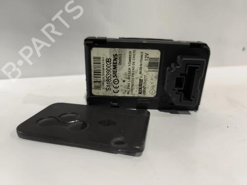 Used Card reader Card reader RENAULT GRAND SCÉNIC II (JM0/1_) 1.5 dCi (JM02, JM13) (101 hp) 33054639 33054639