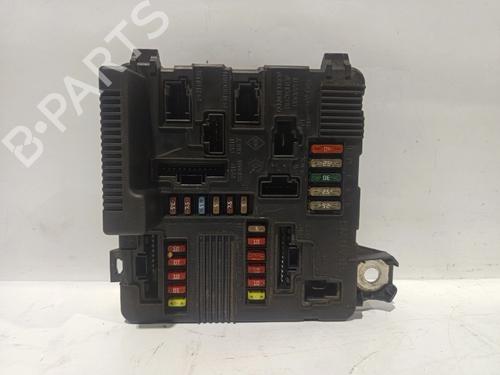 Used Fuse box Fuse box RENAULT GRAND SCÉNIC II (JM0/1_) 1.5 dCi (JM02, JM13) (101 hp) 33050689 33050689