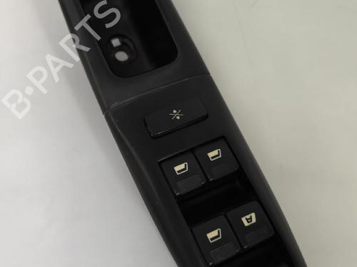 Used Left front window switch Left front window switch PEUGEOT 406 (8B) [1995-2005] 33428723 33428723