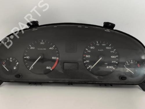 Used Instrument cluster Instrument cluster PEUGEOT 406 (8B) [1995-2005] 33428721 33428721