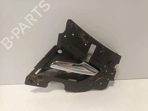 Venstre bagtil invendig håndtag Venstre bagtil invendig håndtag MERCEDES-BENZ E-CLASS (W210) E 290 Turbo-D (210.017) (129 hp) 33796461 33796461