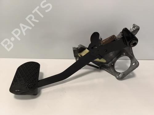 Used Break pedal Break pedal MERCEDES-BENZ E-CLASS (W210) E 290 Turbo-D (210.017) (129 hp) 33796508 33796508