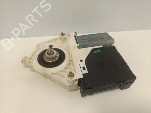 Used Right front window motor Right front window motor VW GOLF V (1K1) 1.4 FSI (90 hp) 33995703 33995703