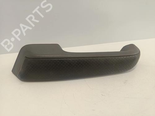 Højre bagtil invendig håndtag Højre bagtil invendig håndtag RENAULT 19 II Chamade (L53_) 1.4 (78 hp) 34128156 34128156