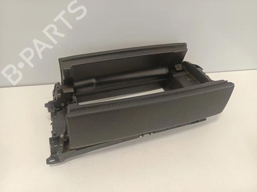 Apoyobrazos central Apoyobrazos central MERCEDES-BENZ A-CLASS (W177) A 180 d (177.003) (116 hp) 34305261 34305261