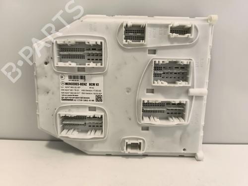 Used Fuse box Fuse box MERCEDES-BENZ A-CLASS (W177) A 180 d (177.003) (116 hp) 34345046 34345046