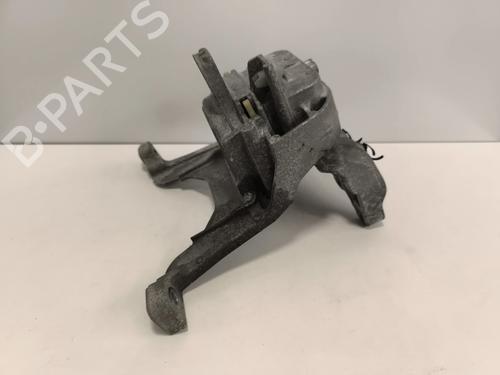 Used Engine mount Engine mount MERCEDES-BENZ A-CLASS (W177) A 180 d (177.003) (116 hp) 34349454 34349454