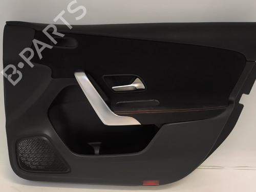 Høyre frontpanel Høyre frontpanel MERCEDES-BENZ A-CLASS (W177) A 180 d (177.003) (116 hp) 34368424 34368424