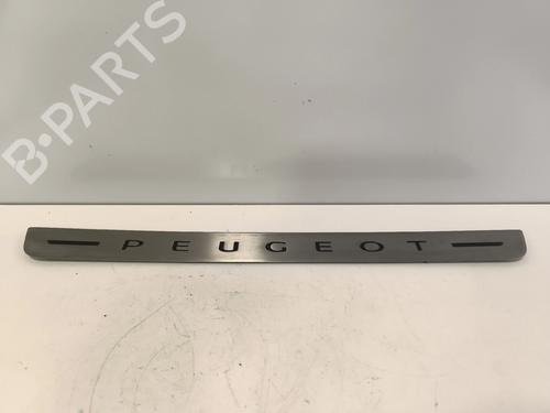 Trinnbrett Trinnbrett PEUGEOT 2008 II (UD_, US_, UY_, UJ_, UR_, UC_) [2019-2026] 34462245 34462245