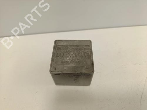 Interruttore Interruttore TOYOTA HIACE III Van (_H5_, _H6_, _H7_, _H8_, _H9_) 2.4 D (LH61, LH51) (75 hp) 35753883 35753883