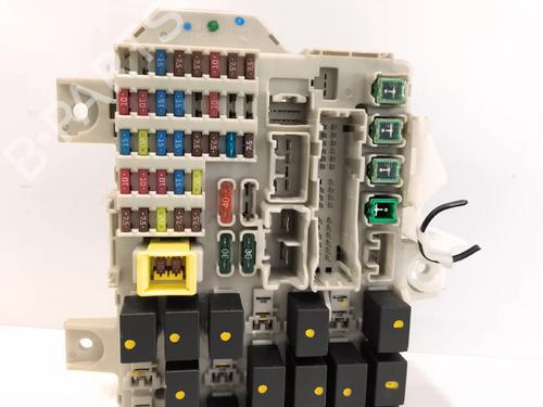 Used Fuse box Fuse box 36755602 36755602