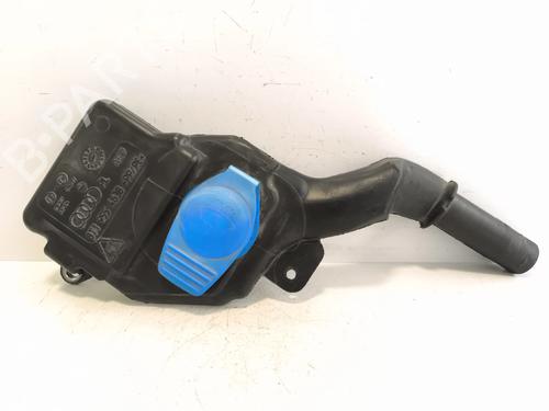 Used Windscreen washer tank Windscreen washer tank 37001066 37001066