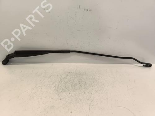 Used Front windshield wiper arm Front windshield wiper arm 37072343 37072343