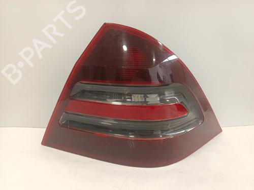 Used Right taillight Right taillight 37201065 37201065