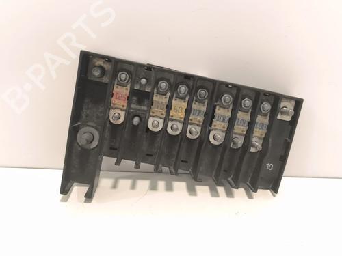 Used Fuse box Fuse box 37262496 37262496