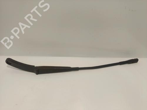 Used Front windshield wiper arm Front windshield wiper arm 37262517 37262517